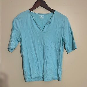Women's Light Blue Top
